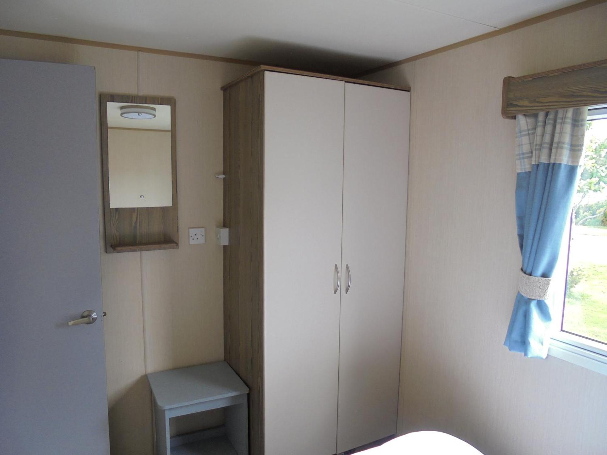 Kingfisher Horizon Kf Ii 6 Berth 3 Bedrooms Panel Heated *